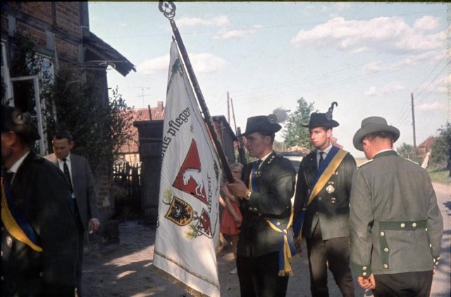 Dorf 1963